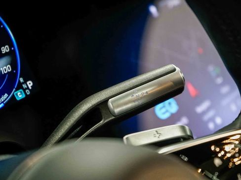 Used 2023 Mercedes-Benz EQS 580 4MATIC Sedan image 21