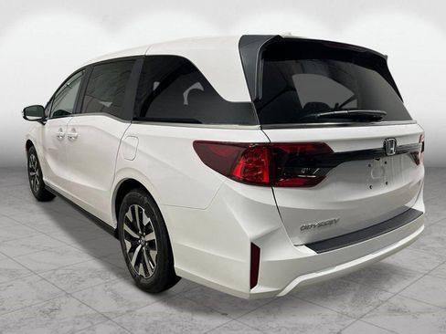 New 2026 Honda Odyssey EX-L image 3