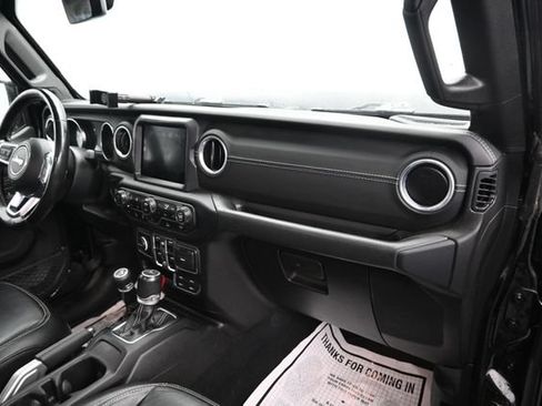 Used 2020 Jeep Gladiator Overland AWD/4WD image 8