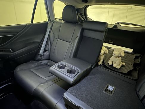 Certified 2025 Subaru Outback Limited image 23