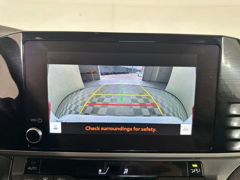 Used 2025 Toyota Camry LE FWD image 14