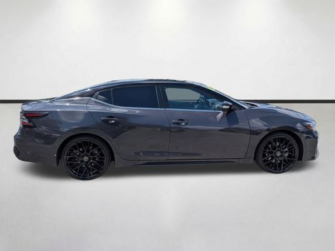 Used 2021 Nissan Maxima Platinum w/ 40th Anniversary Package FWD image 3
