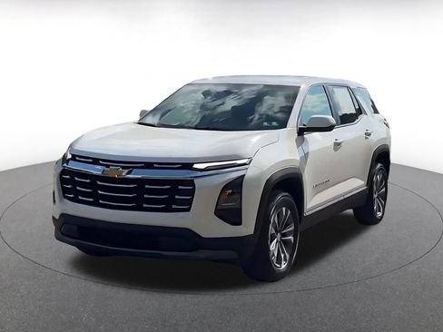 Used 2025 Chevrolet Equinox LT FWD image 7