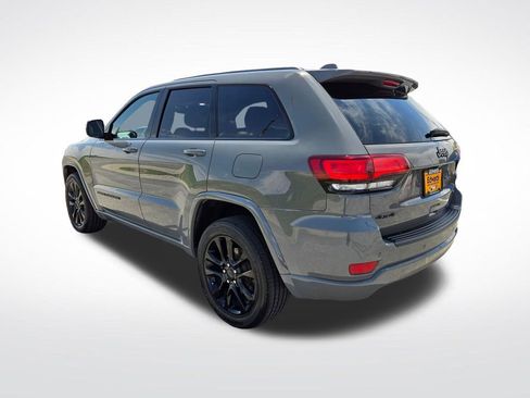 Used 2020 Jeep Grand Cherokee Altitude AWD/4WD image 5