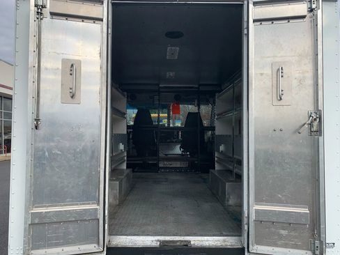 Used 2014 Ford E-350 and Econoline 350 XL w/ A/C Prep Package image 22