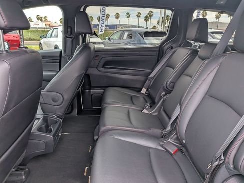 Used 2024 Honda Odyssey Sport image 29