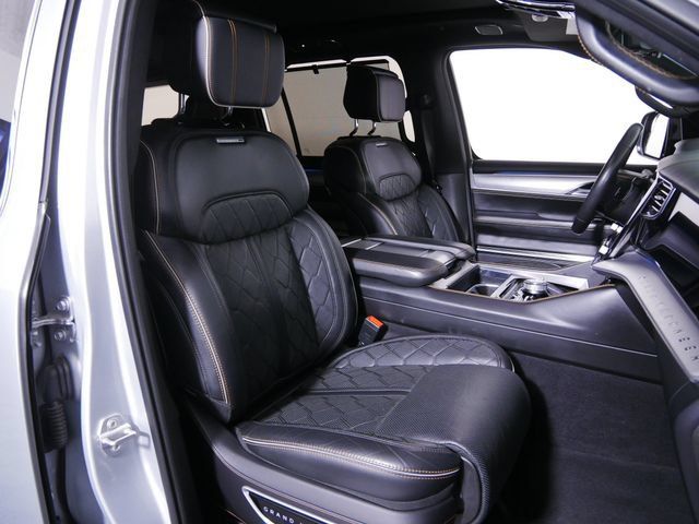 Certified 2023 Jeep Grand Wagoneer Series III w/ HD Trailer Tow Package AWD/4WD image 14