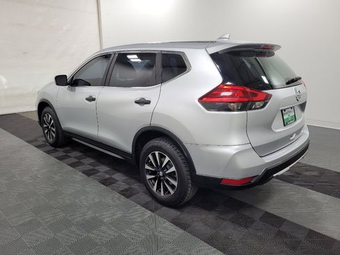 Used 2017 Nissan Rogue S AWD/4WD image 3