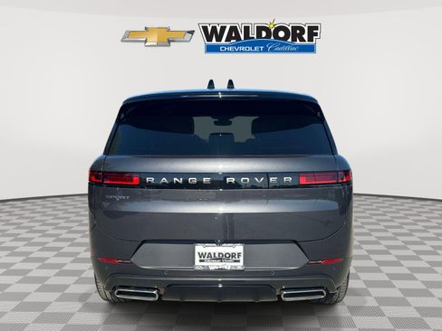 Used 2025 Land Rover Range Rover Sport SE image 5