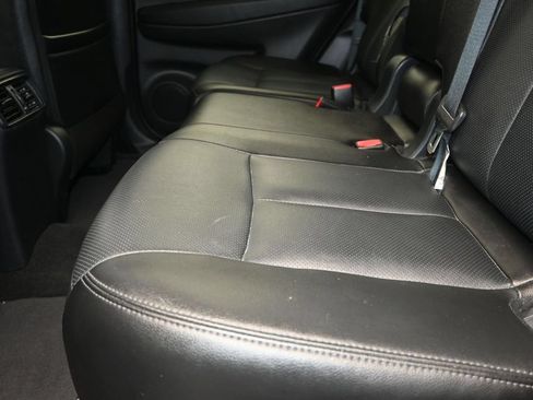 Used 2018 Nissan Rogue SL FWD image 16