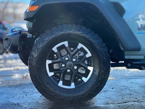 Used 2024 Jeep Wrangler Unlimited Rubicon 4xe w/ Technology Group image 3