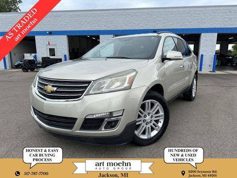 Used 2015 Chevrolet Traverse LT w/ Style and Technology Package FWD image 1