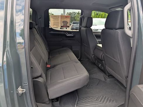 Used 2025 Chevrolet Silverado 1500 LT AWD/4WD image 12