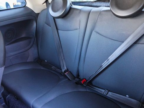 Used 2015 FIAT 500 Pop image 18