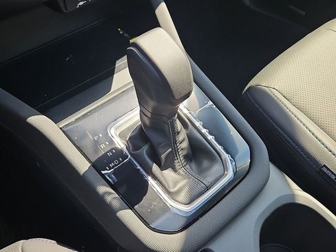 Used 2025 Subaru Forester Limited w/ Popular Package image 11