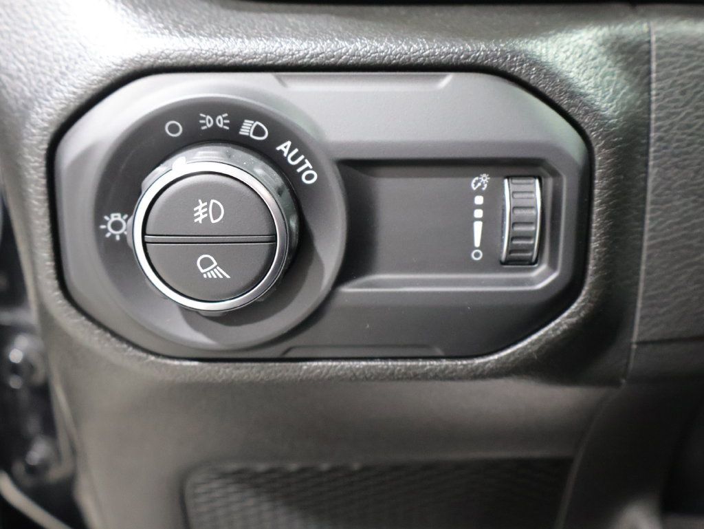 Used 2023 Jeep Gladiator Sport AWD/4WD image 30