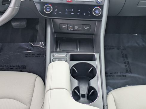 Certified 2024 Hyundai Sonata SEL w/ Convenience Package image 18