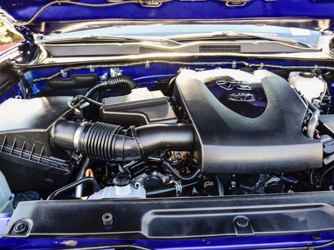 Certified 2023 Toyota Tacoma TRD Off-Road w/ Black Out Package (TMS) image 32