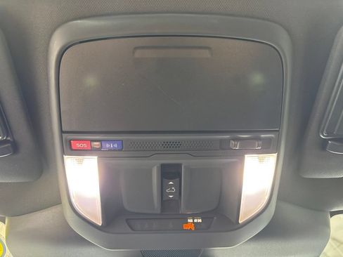 Used 2025 Subaru Forester Premium AWD/4WD image 27