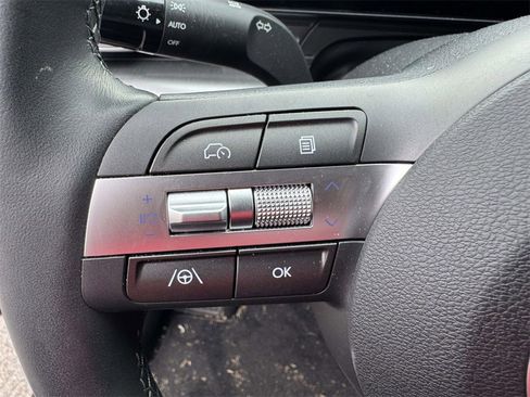 Used 2025 Hyundai Kona SEL image 21