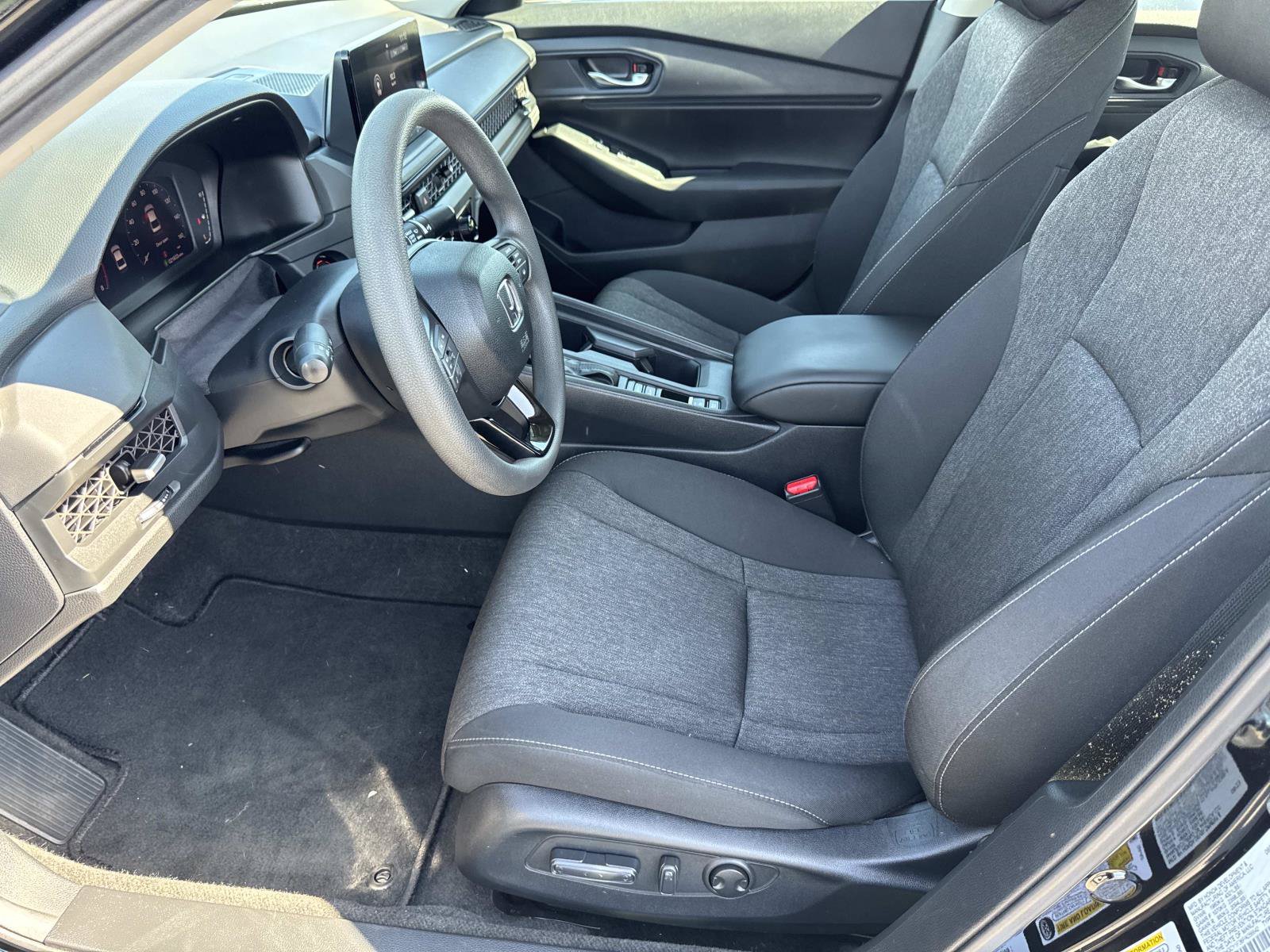 Certified 2023 Honda Accord EX image 22