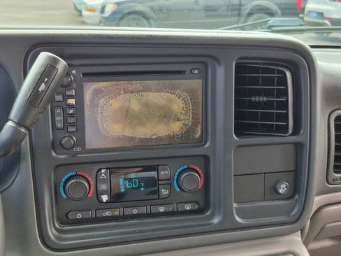 Used 2005 Chevrolet Tahoe Z71 w/ Preferred Equipment Group AWD/4WD image 22