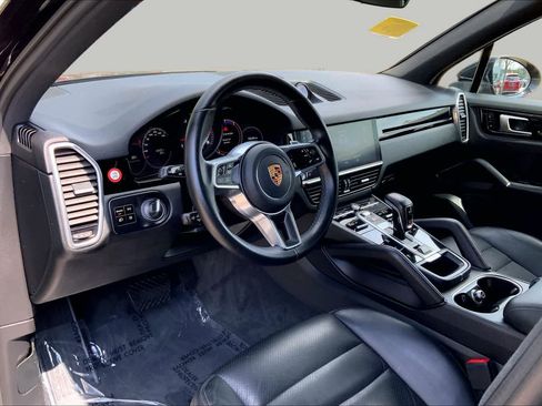 Used 2019 Porsche Cayenne AWD/4WD image 26