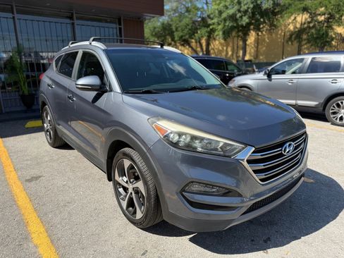 Used 2016 Hyundai Tucson Limited image 3