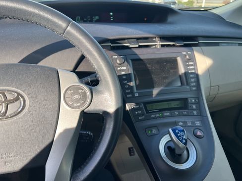 Used 2011 Toyota Prius Five image 20