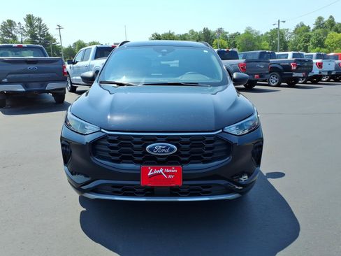 Used 2023 Ford Escape ST-Line w/ Tech Pack #1 AWD/4WD image 9