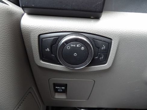 Used 2018 Ford F150 XL w/ Equipment Group 101A Mid RWD image 23