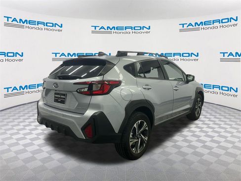 Used 2024 Subaru Crosstrek 2.0i Premium image 5