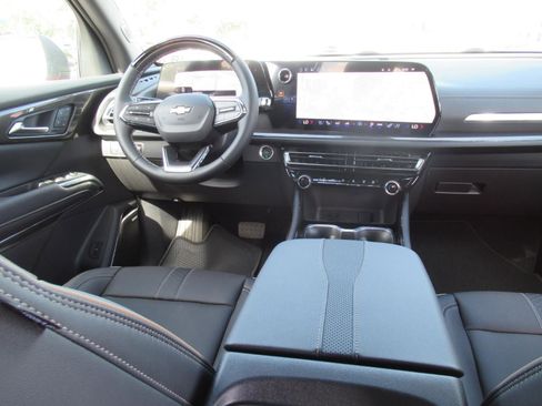 New 2026 Chevrolet Traverse High Country FWD image 13