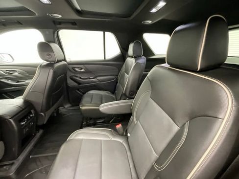 Used 2022 Chevrolet Traverse Premier w/ Redline Edition AWD/4WD image 9
