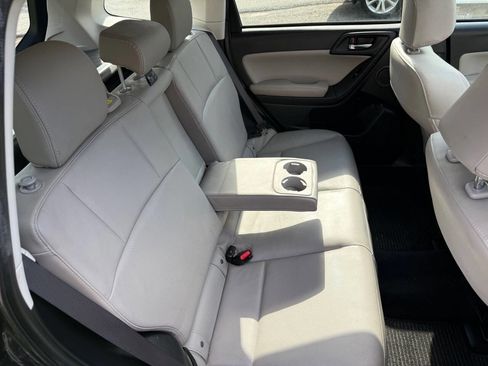 Used 2015 Subaru Forester 2.5i Limited AWD/4WD image 15