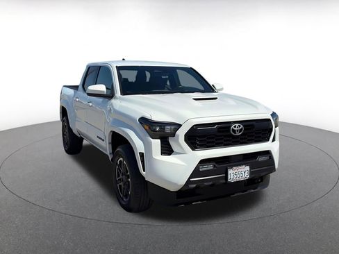 Used 2024 Toyota Tacoma TRD Sport image 3