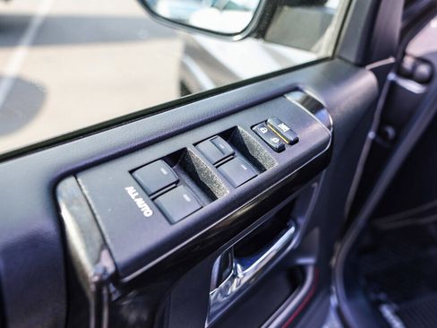 Certified 2018 Toyota 4Runner TRD Off-Road Premium image 10