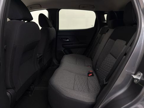 New 2026 Nissan Kicks SV image 16