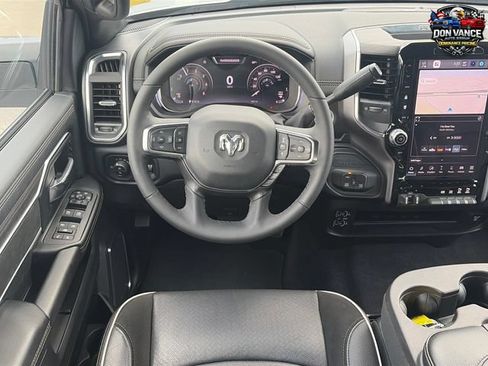 Used 2026 RAM 2500 Laramie AWD/4WD image 13