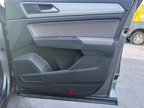 Used 2021 Volkswagen Atlas Cross Sport S image 28