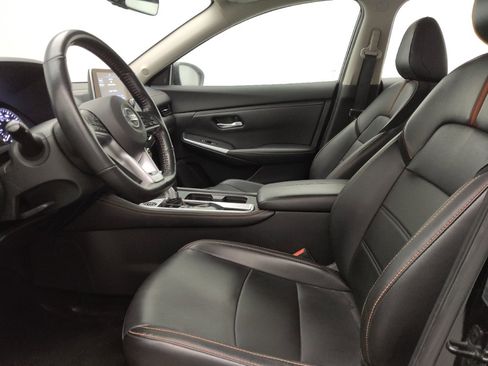 Used 2023 Nissan Sentra SR w/ SR Premium Package image 17