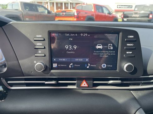 Used 2026 Hyundai Elantra SE FWD image 20