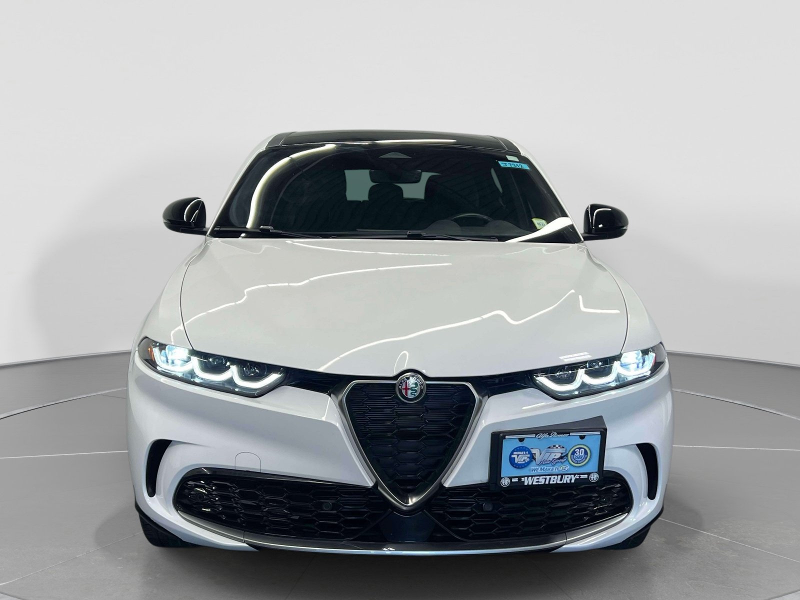 Used 2024 Alfa Romeo Tonale Ti AWD/4WD image 2