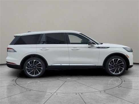 New 2025 Lincoln Aviator Reserve image 11