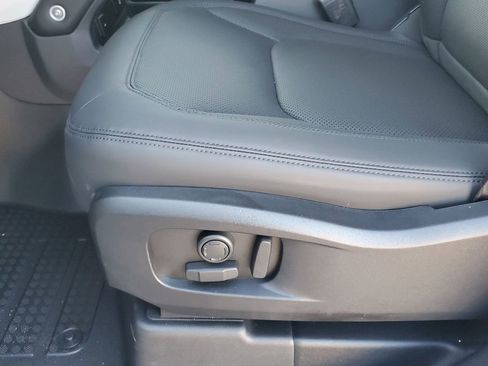 Used 2026 Land Rover Defender 110 X-Dynamic SE image 14