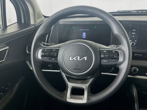 Used 2024 Kia Sportage LX image 17