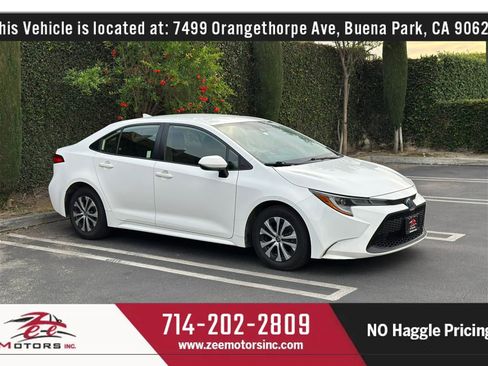 Used 2022 Toyota Corolla LE image 4