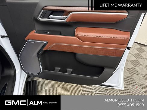 New 2026 GMC Sierra 2500 Denali Ultimate AWD/4WD image 16