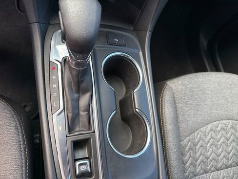 Used 2022 Chevrolet Equinox LT image 18