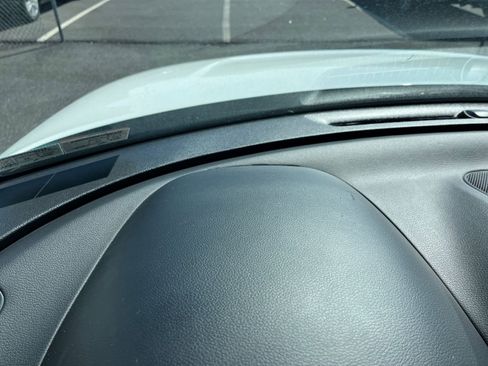 Used 2025 Kia Soul LX w/ LX Technology Package image 32